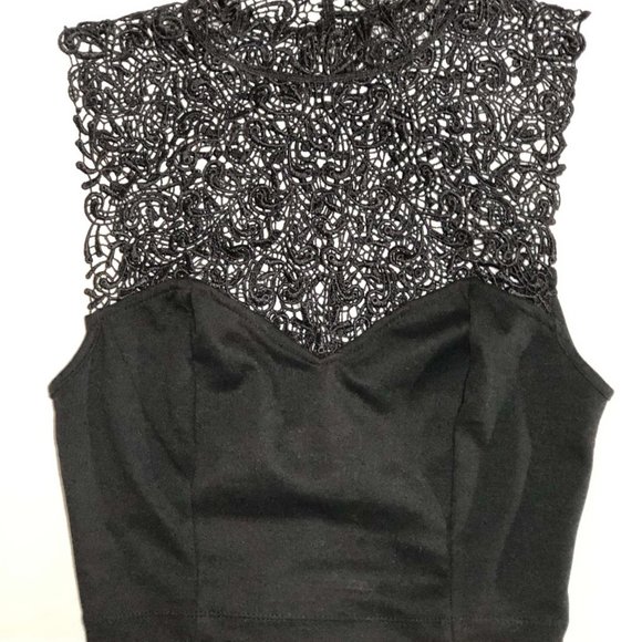 Tela Lace Crop Top - Picture 3 of 7